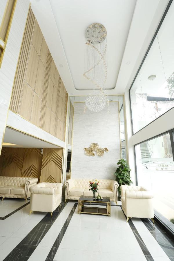 Luxury Hotel Хошимин Экстерьер фото